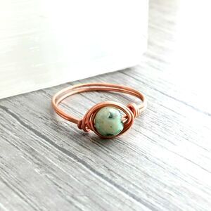 Dainty Green Shell Beaded Ring, Stackable Copper Wire Ring, Seashell, Size 9.5